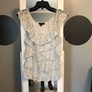 Elegant lace tank!